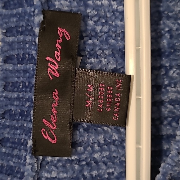 Super soft and cozy sweater! - Picture 2 of 4